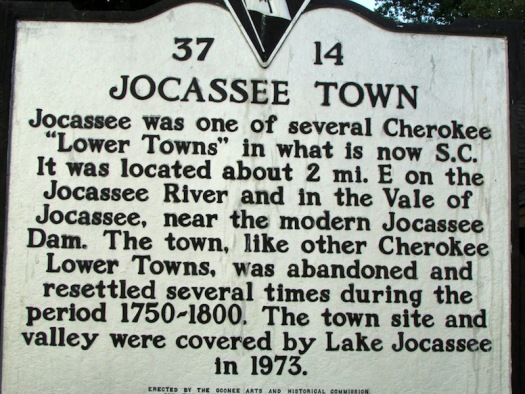 Lake Jocassee Marker - The Family Glampers